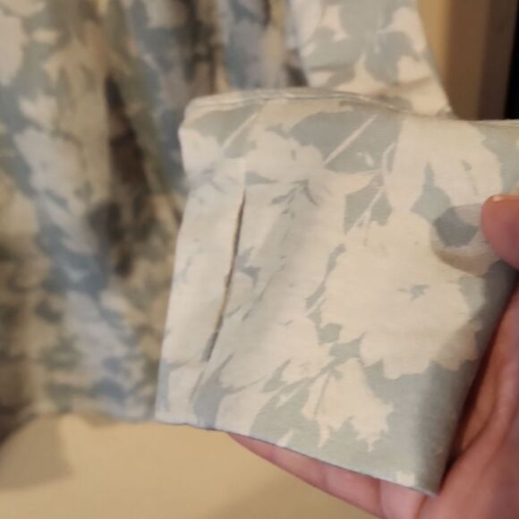 RBX 2X NWT Floral Patterned Long Sleeve Top - Picture 3 of 3